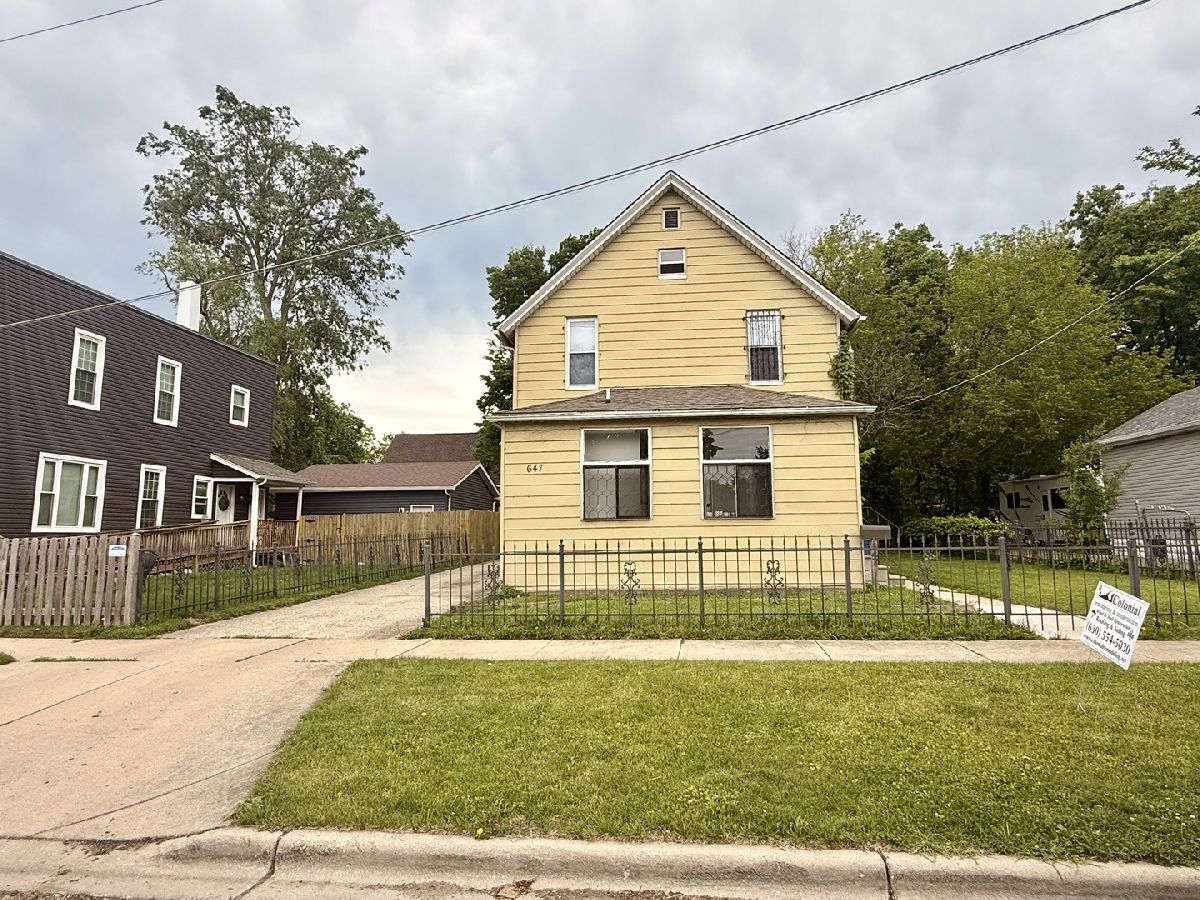  Rented Aurora Illinois, 647 Hammond