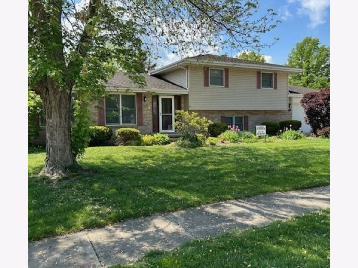 Sold Morris Illinois, 801 Charles