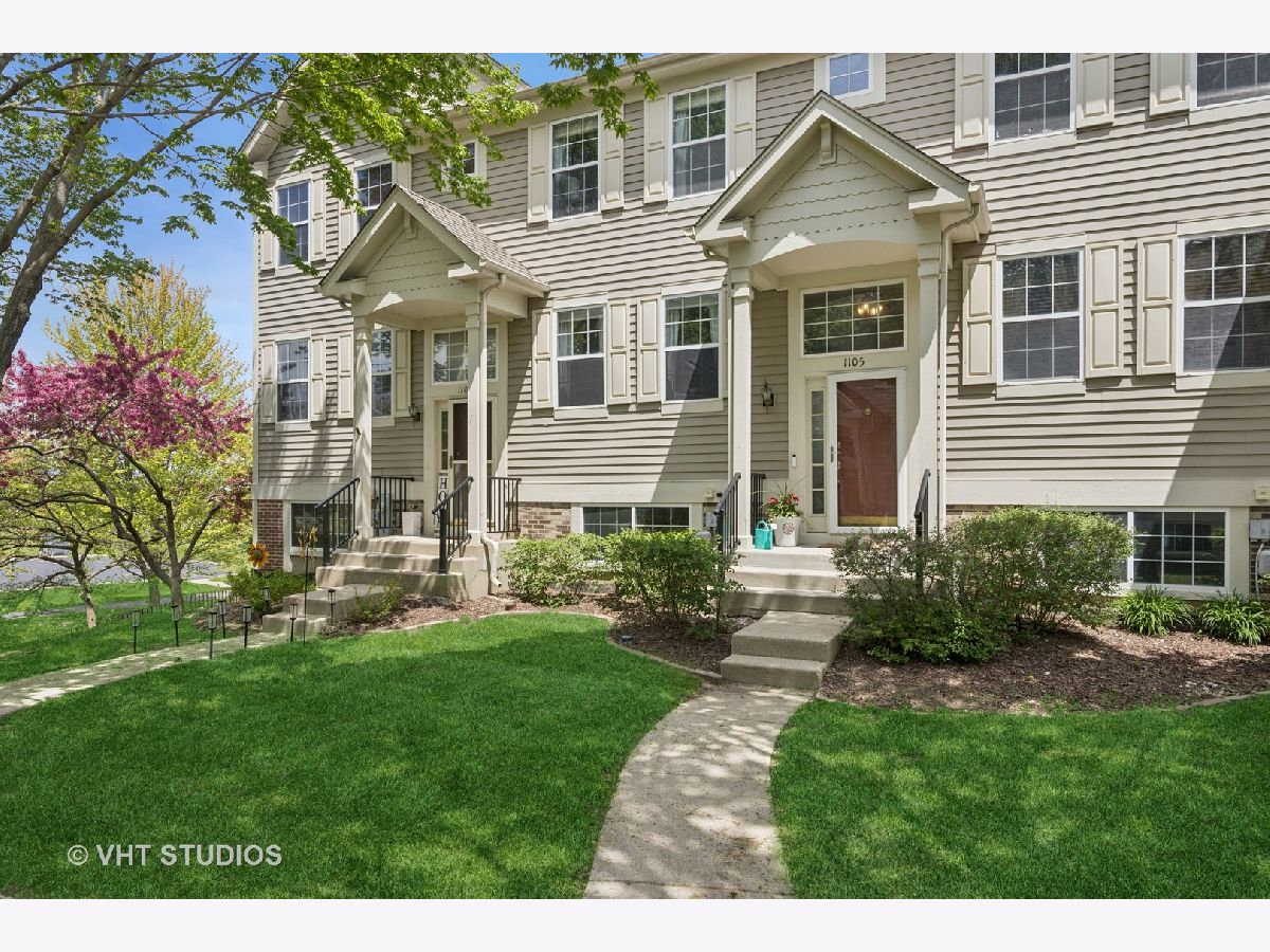 Townhomes & Homes Sold College Trail Grayslake Illinois, 1105 Manchester
