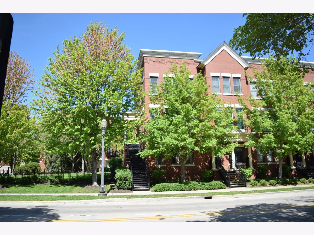 Townhomes Sold River Park Place Elgin Illinois, 133 Grove