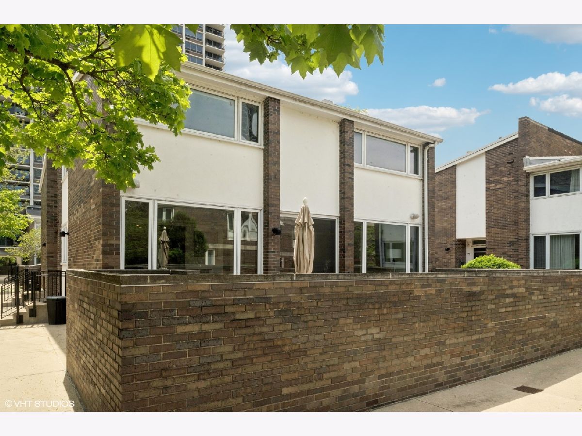 Condos & Townhomes Sold Sandburg Village Chicago Illinois, 58 Schiller