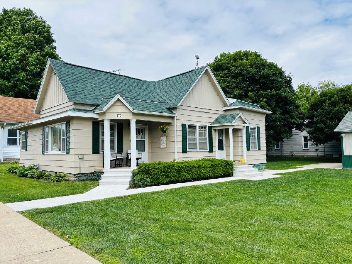  Sold Hume Illinois, 170 Western