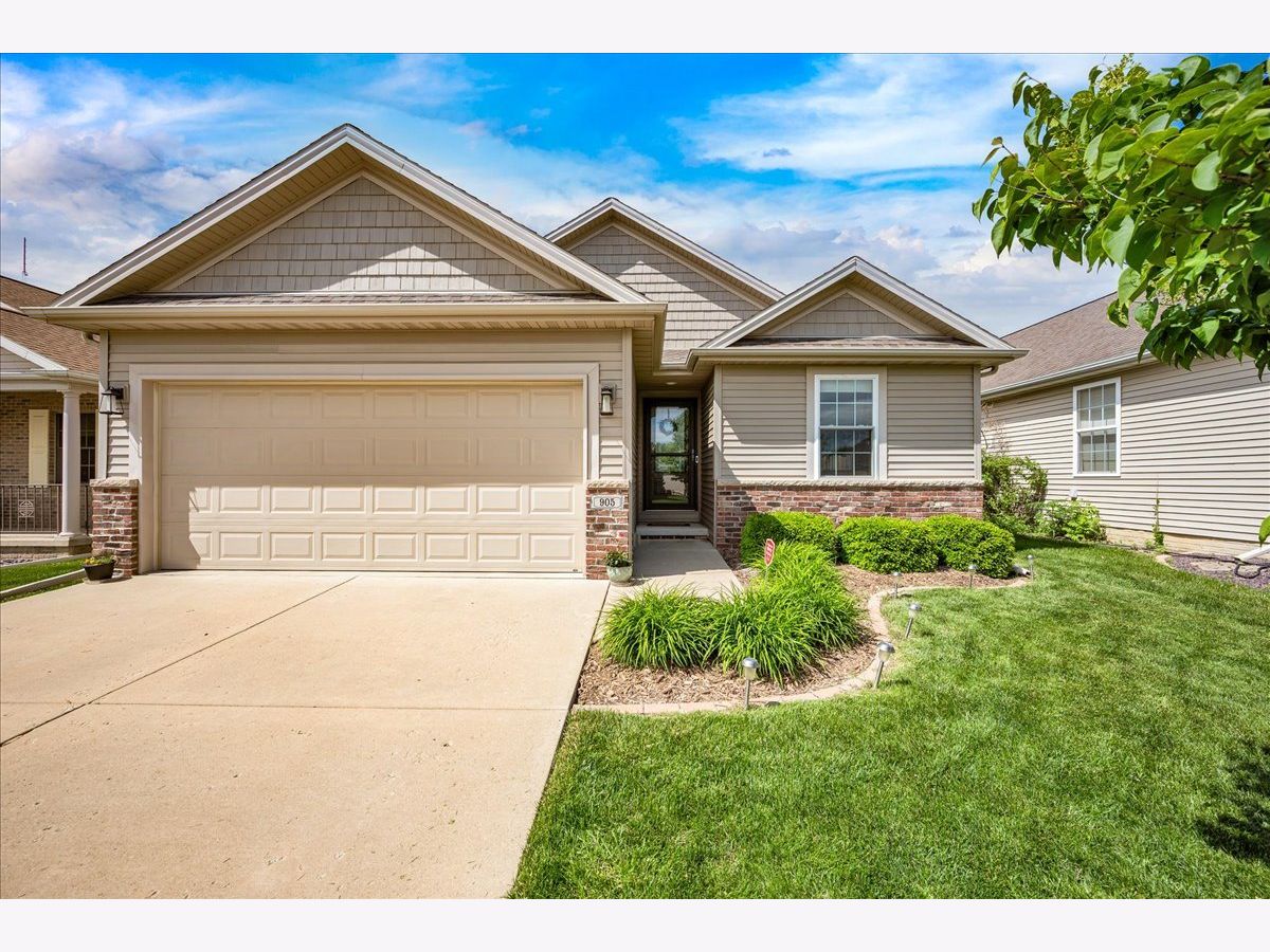 Homes & Condos & Townhomes Sold Wittenberg Woods Bloomington Illinois, 905 Gerike
