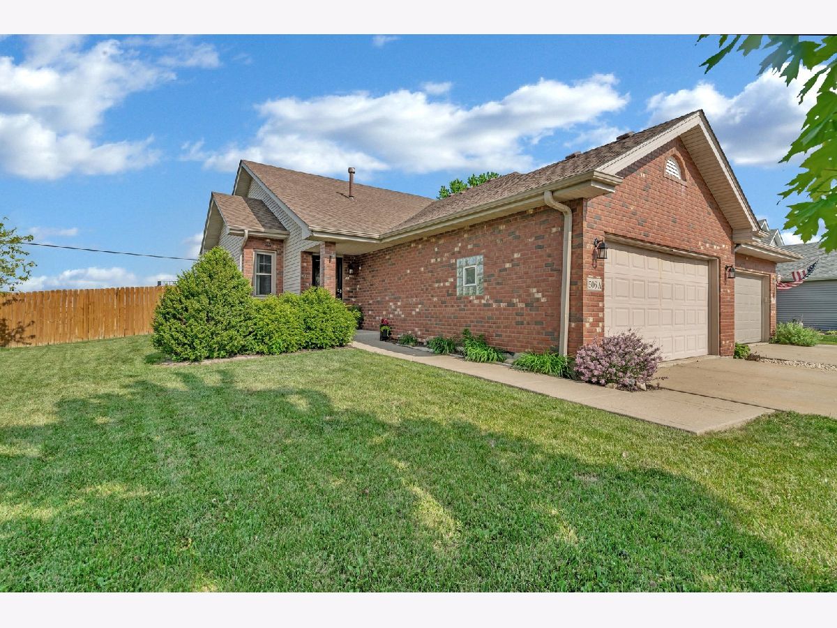 Homes & Condos & Townhomes Sold Heather Ridge Minooka Illinois, 506 Flanagan