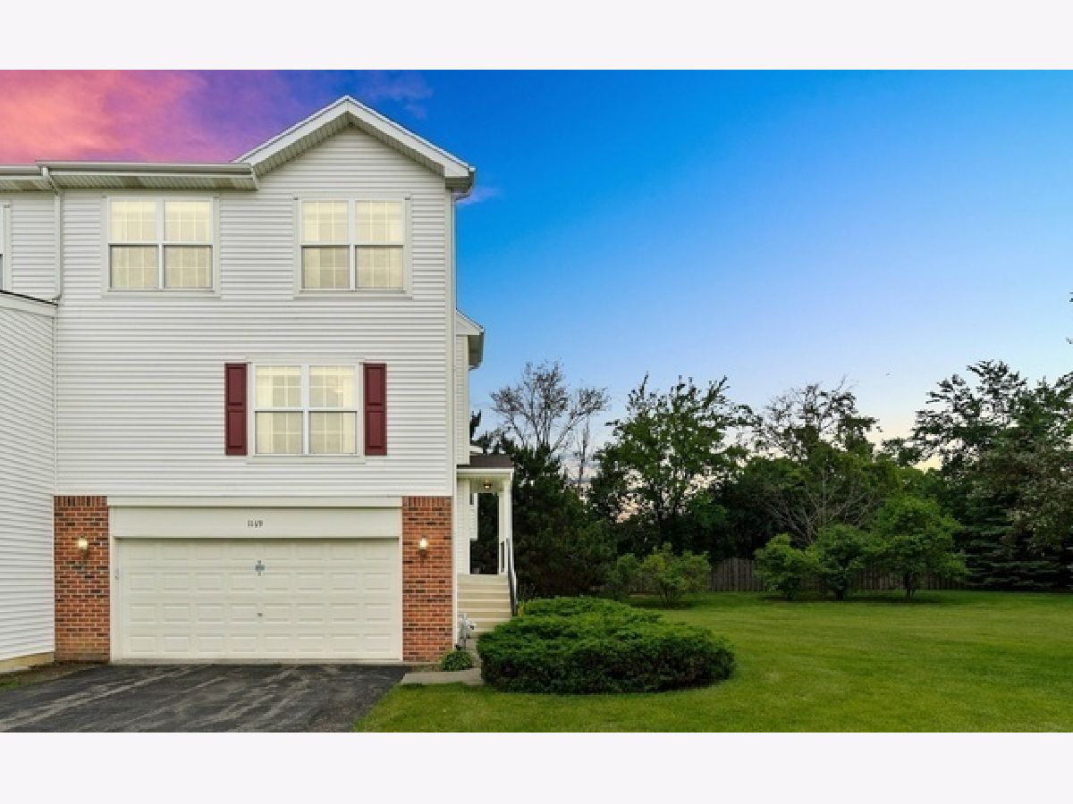 Townhomes Rented Villas Of Red Oaks Glendale Heights Illinois, 1169 Shorewood