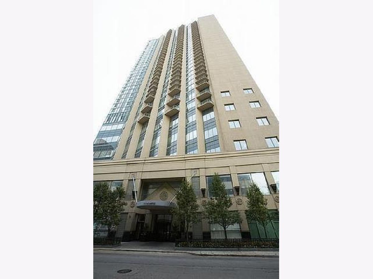 Condominiums Rented Gold Coast Galleria Chicago Illinois, 111 Maple