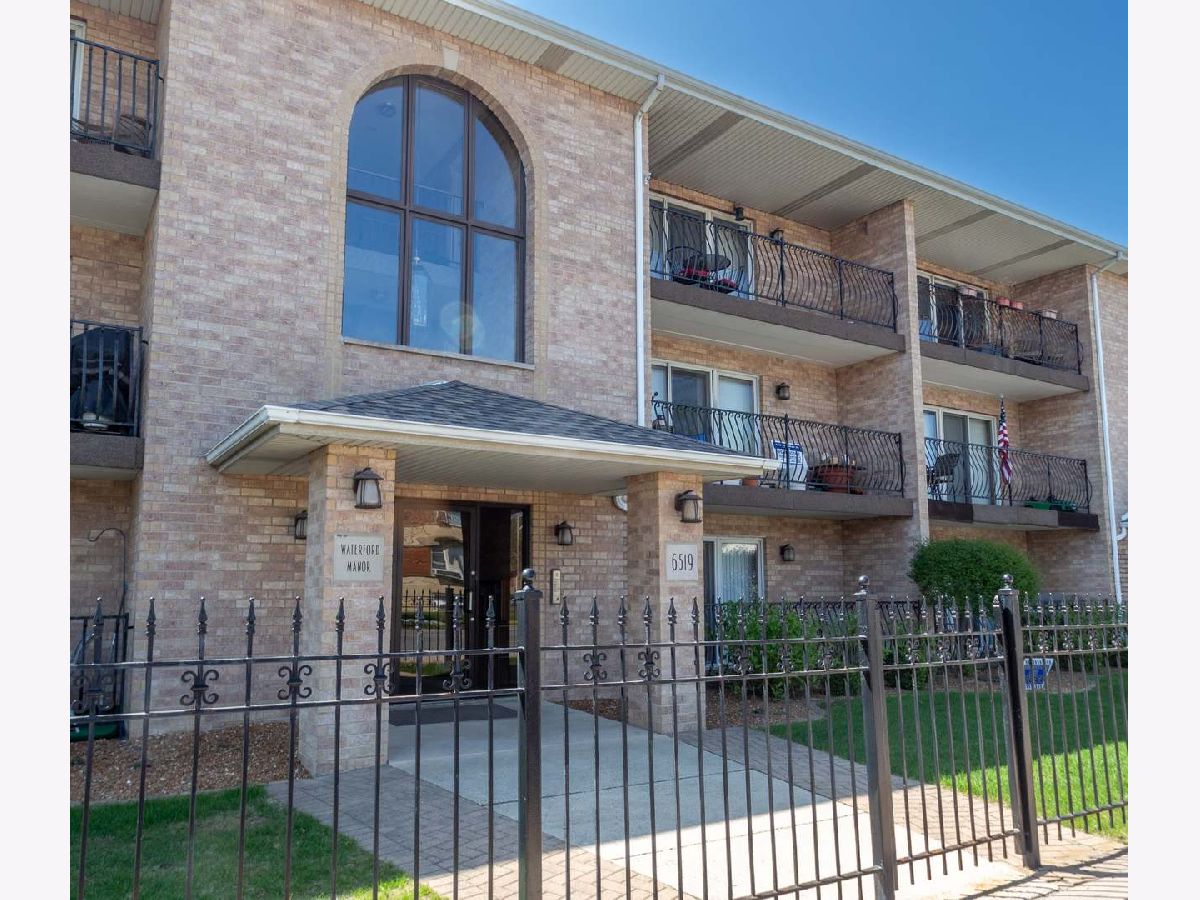Homes & Condominiums Sold Clear Ridge Chicago Illinois