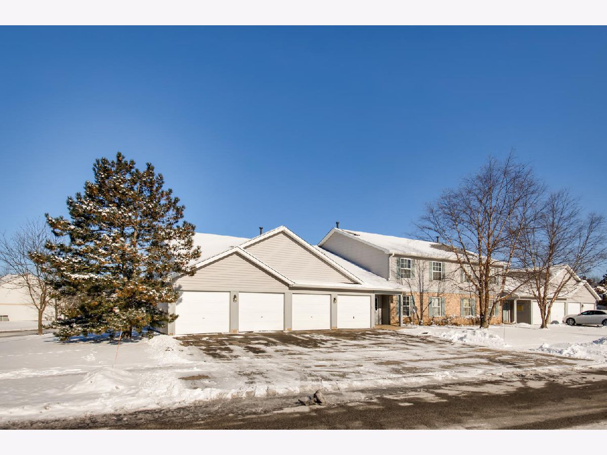 Condos & Townhomes Sold Fairfield Village Round Lake Beach Illinois, 1125 Red Oak