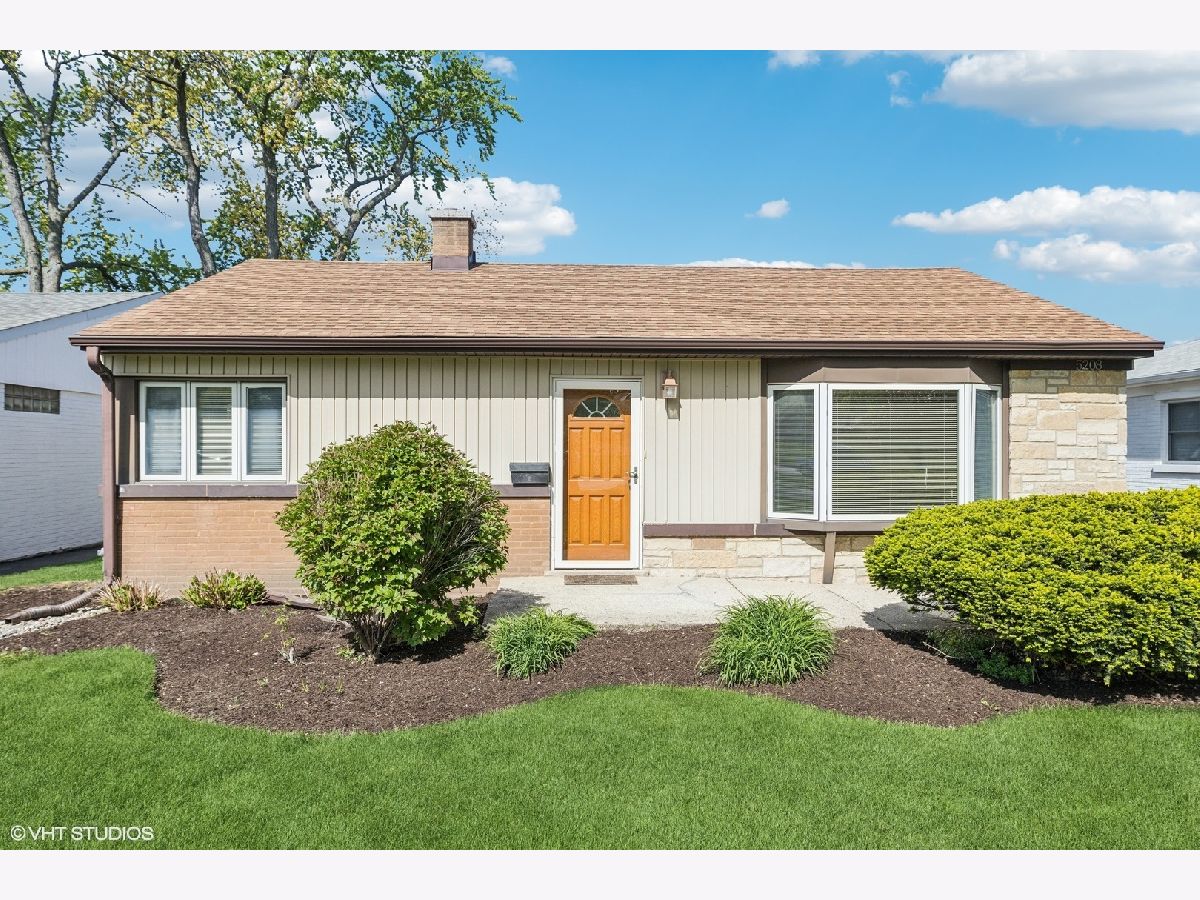  Rented Western Springs Illinois, 5208 Wolf