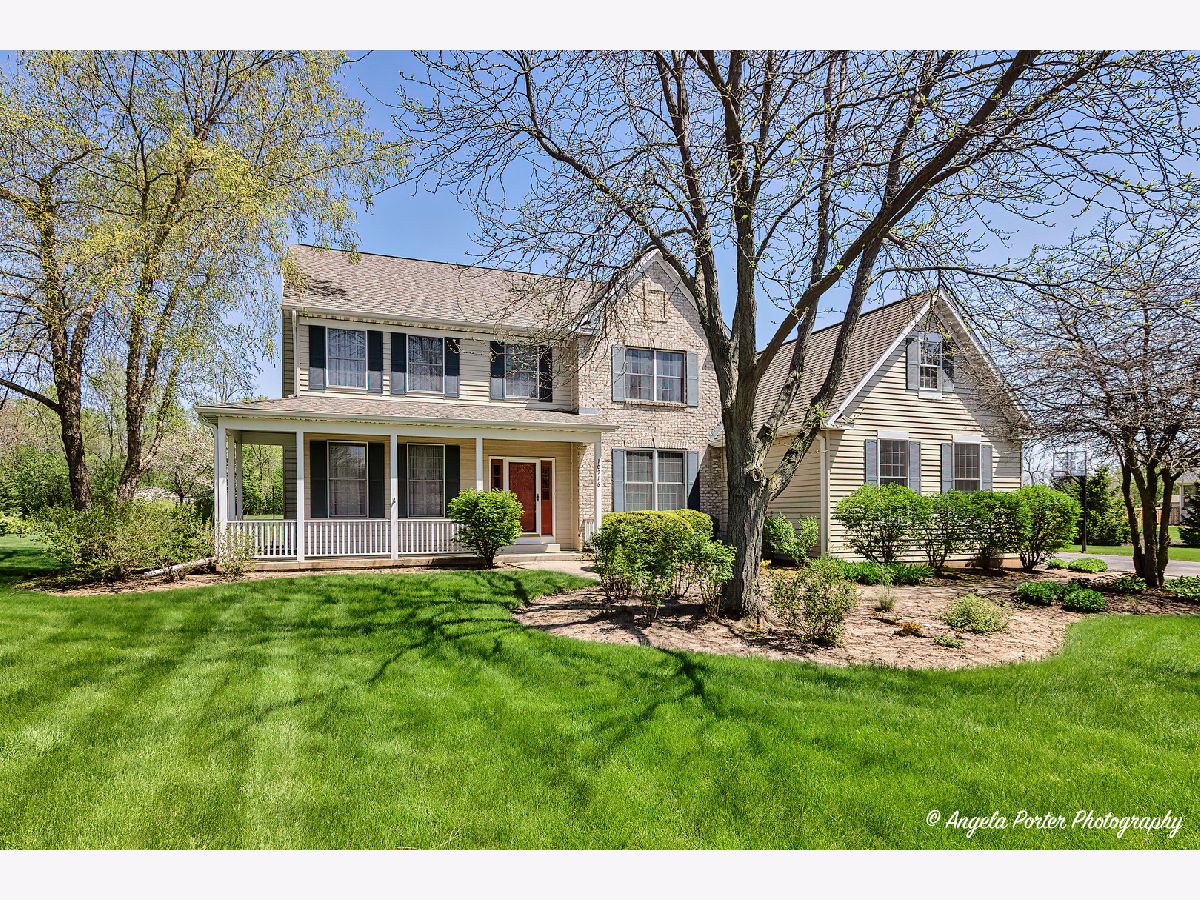  Sold Spring Grove Illinois, 10916 Riviera