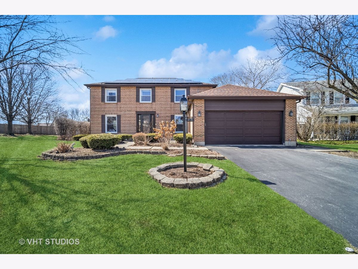 Homes & Condos & Townhomes Sold Sanders Crossing Northbrook Illinois, 210 Constance