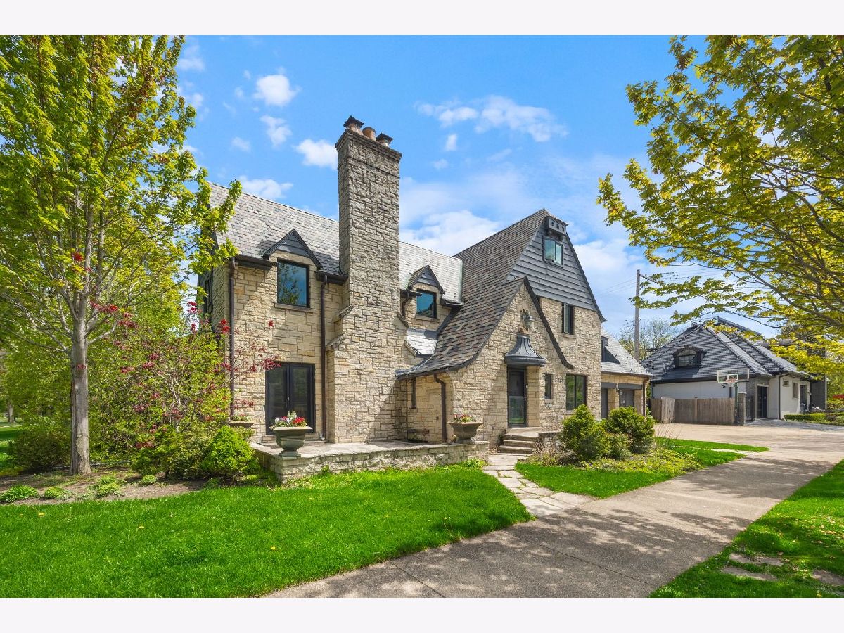 Homes & Condos & Townhomes Sold Sauganash Chicago Illinois, 6243 Sauganash