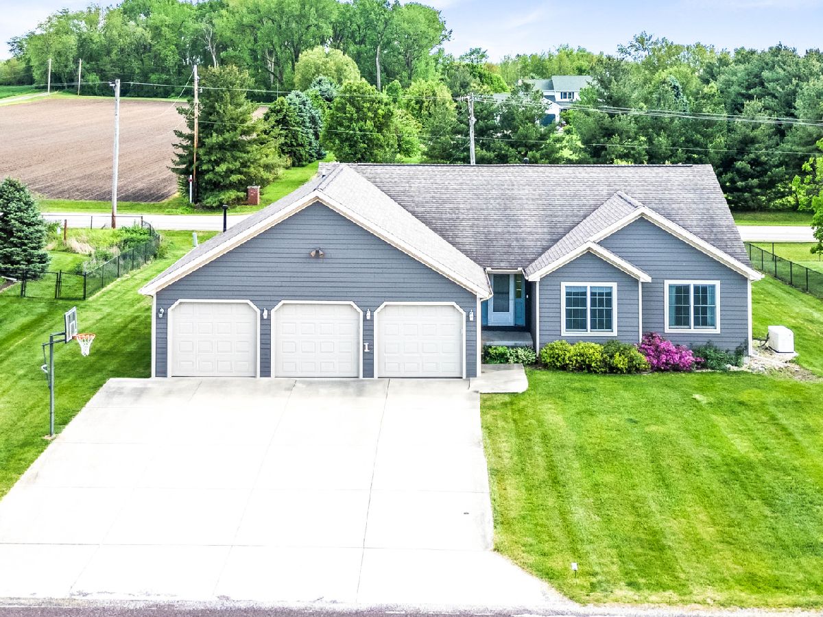  Sold Colfax Illinois, 421 Sunset