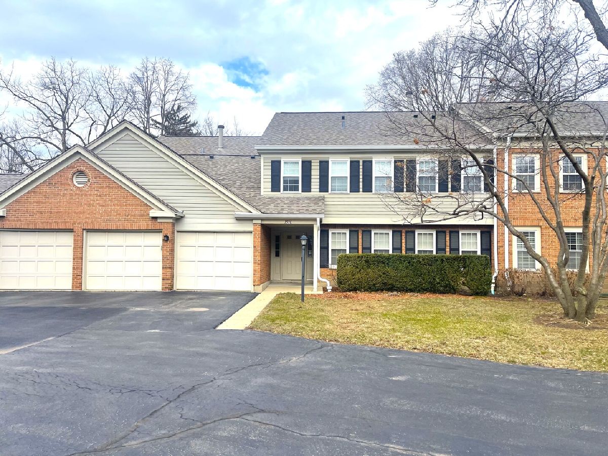 Townhomes & Condos For Sale Arlington Club Wheeling Illinois, 1510 Seville Court