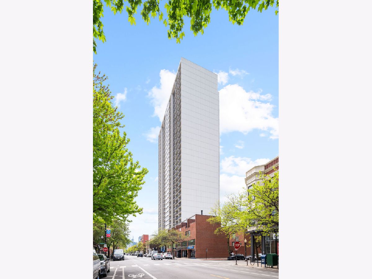 Condominiums Sold Americana Towers Chicago Illinois, 1636 Wells