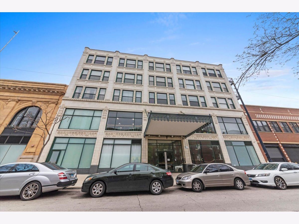Condos & Townhomes Rented Phoenix At Uptown Chicago Illinois, 4715 Racine