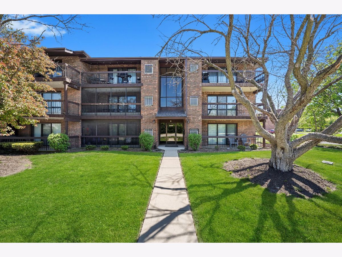 Condominiums Sold Quail Hollow Orland Park Illinois, 15103 Quail Hollow