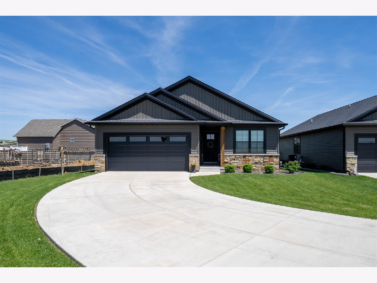 Homes & Condos & Townhomes Sold Blackstone Trails Normal Illinois, 1172 Hershey