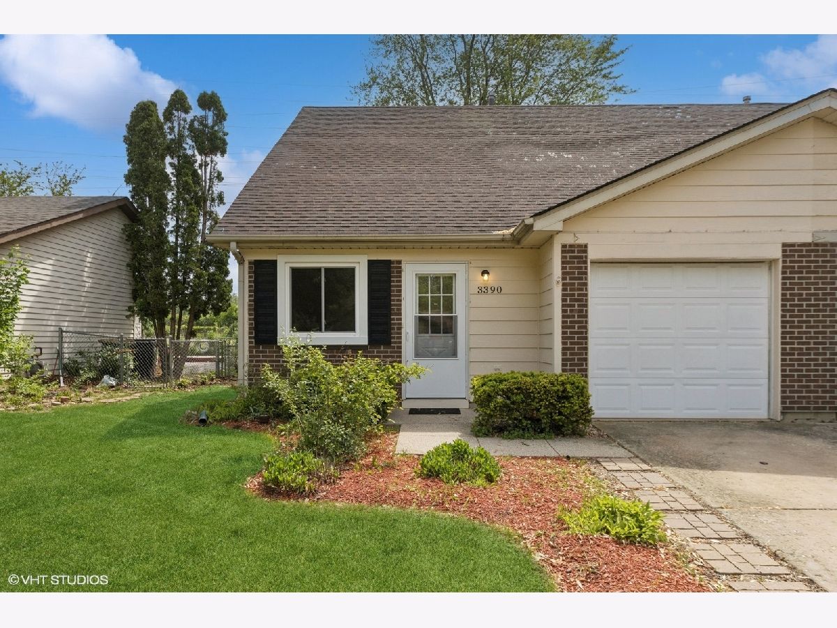 Homes & Townhomes Rented Georgetown Aurora Illinois, 3390 Fox Hill