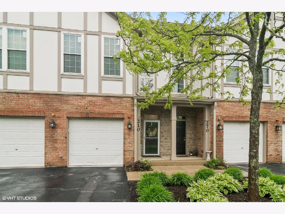 Townhomes & Condos & Homes Sold Concord Village Lake Zurich Illinois, 240 Rosehall