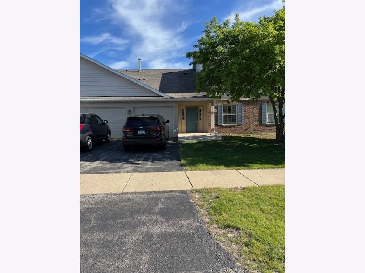Condos & Townhomes Sold Fairfield Village Round Lake Beach Illinois, 1286 Red Oak
