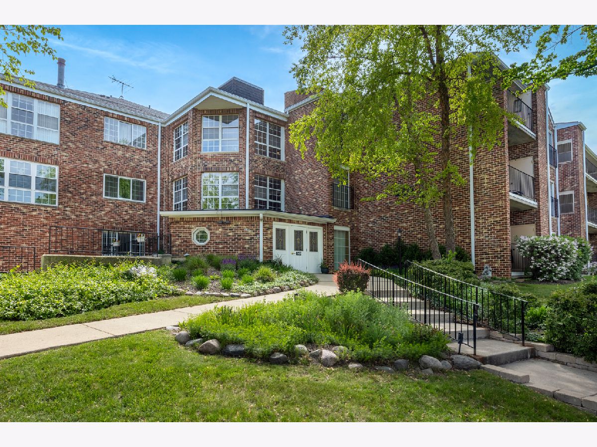 Condos & Townhomes Sold Park Chardonnay Elk Grove Village Illinois, 540 Biesterfield