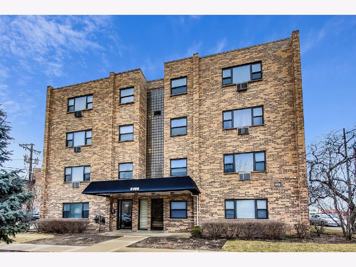  For Sale Chicago Illinois, 6400 Ridge Boulevard