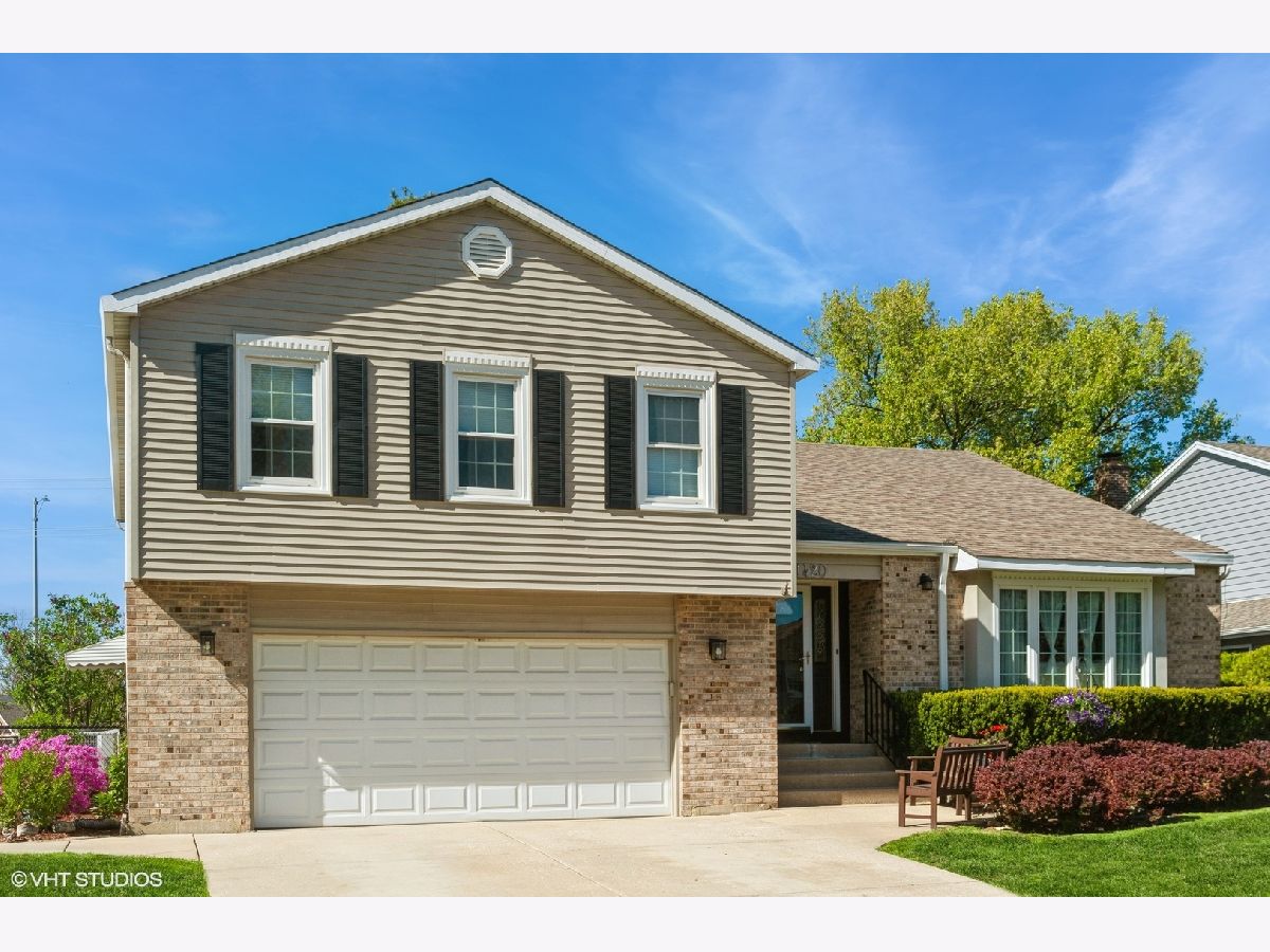 Homes Sold Northgate Arlington Heights Illinois, 1420 Canterbury
