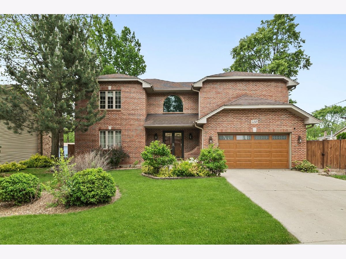  Sold Wood Dale Illinois, 200 Windsor