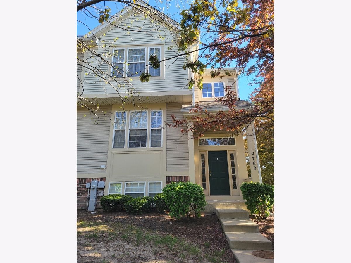 Townhomes & Homes Rented Greenwood Place Arlington Heights Illinois, 2762 Greenwood