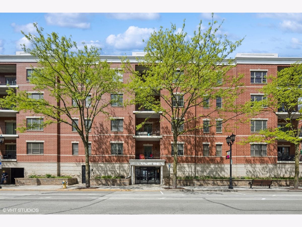 Townhomes & Condos Sold Market Square Elmhurst Illinois, 200 Addison