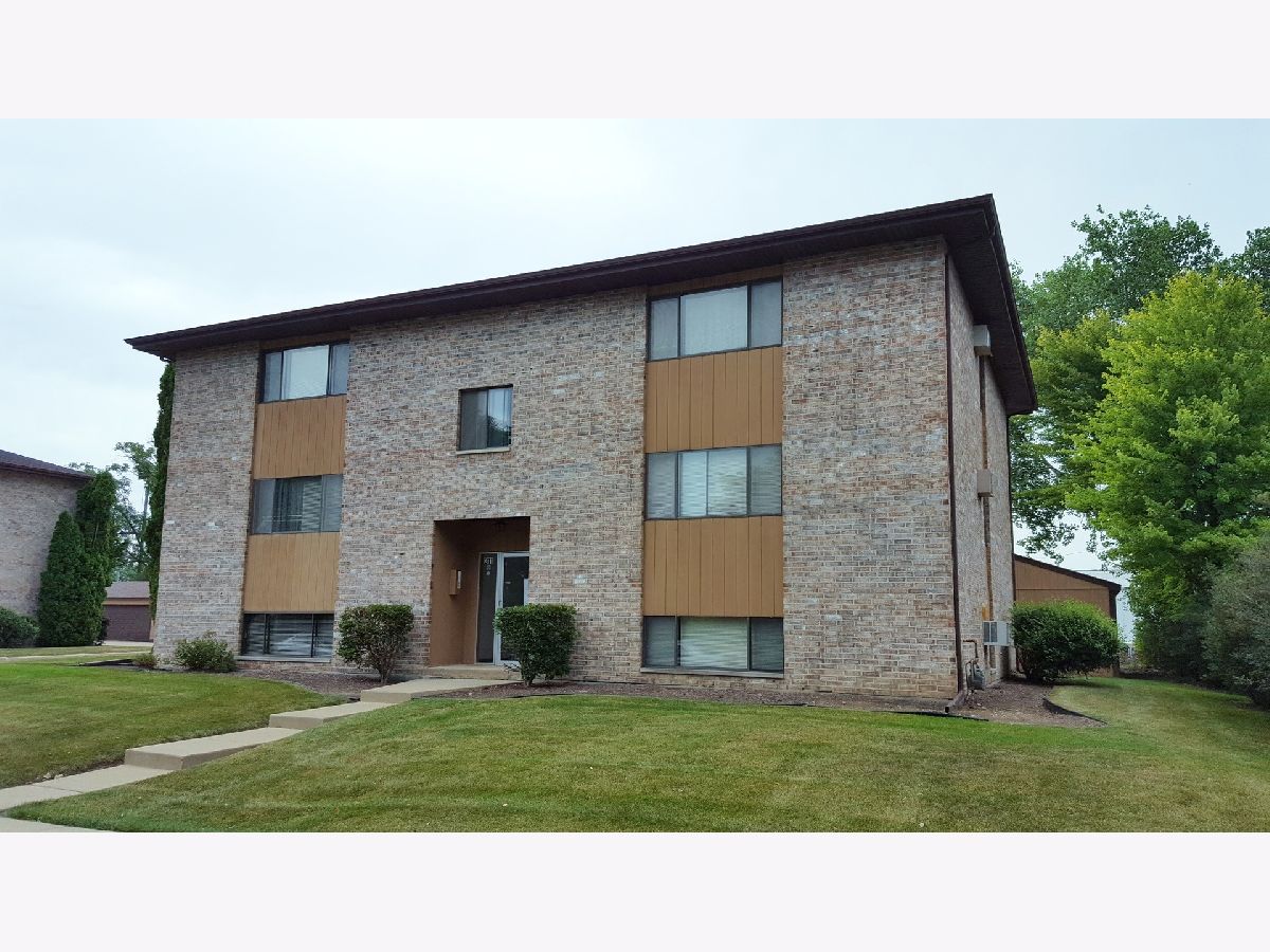  Rented Elgin Illinois, 311 Lilac