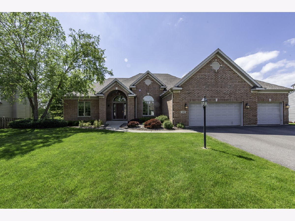 Homes & Townhomes Sold Woodland Ridge Antioch Illinois, 1322 Morning Dove