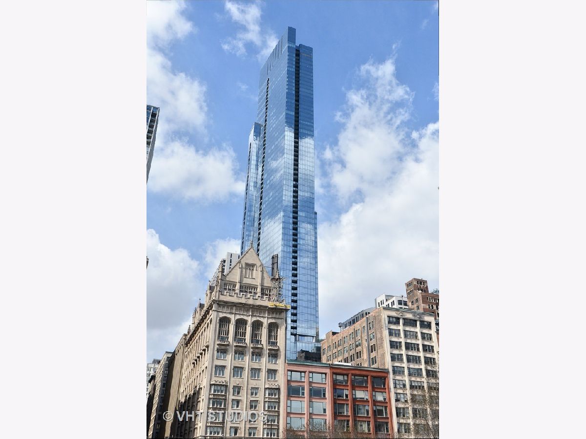 Condominiums For Sale The Legacy At Millennium Park Chicago Illinois, 60 Monroe Street