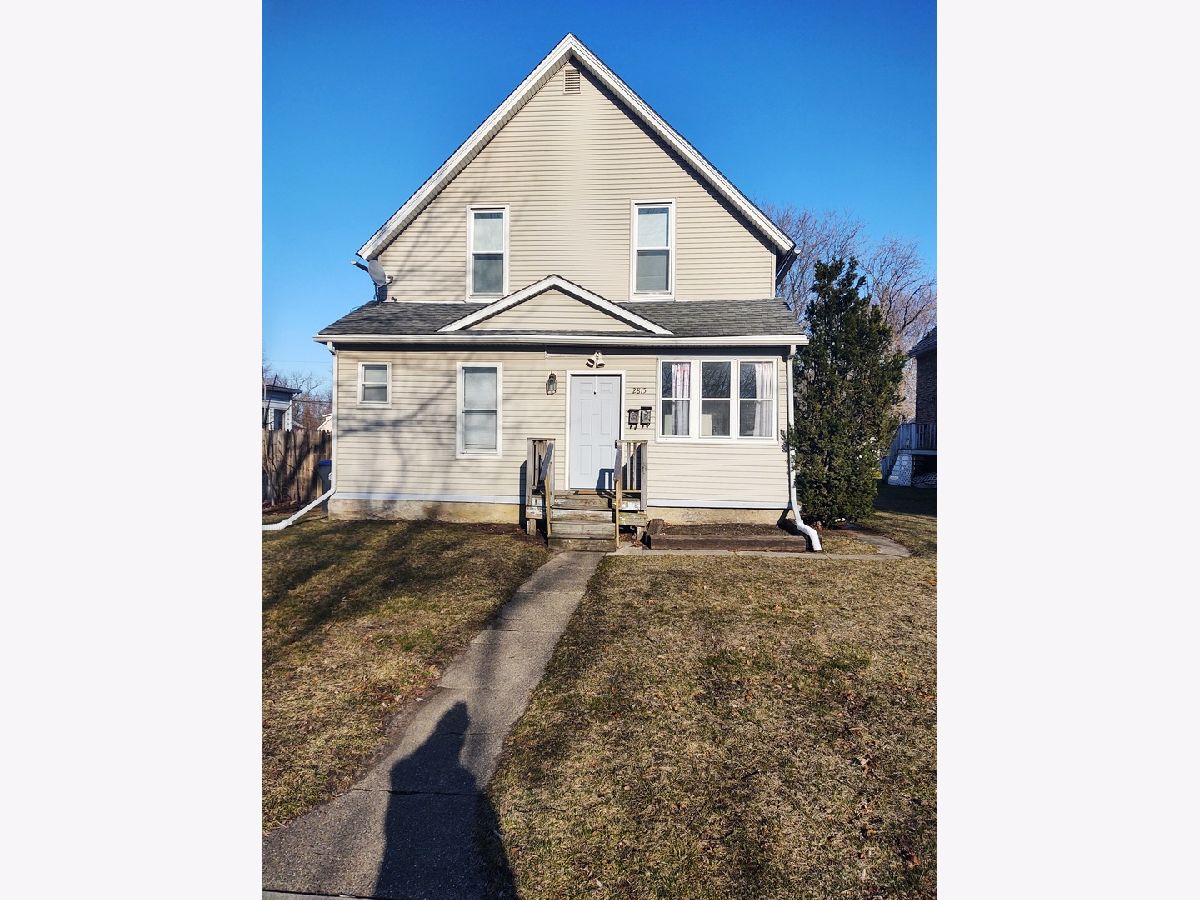  Rented Zion Illinois, 2815 Elizabeth