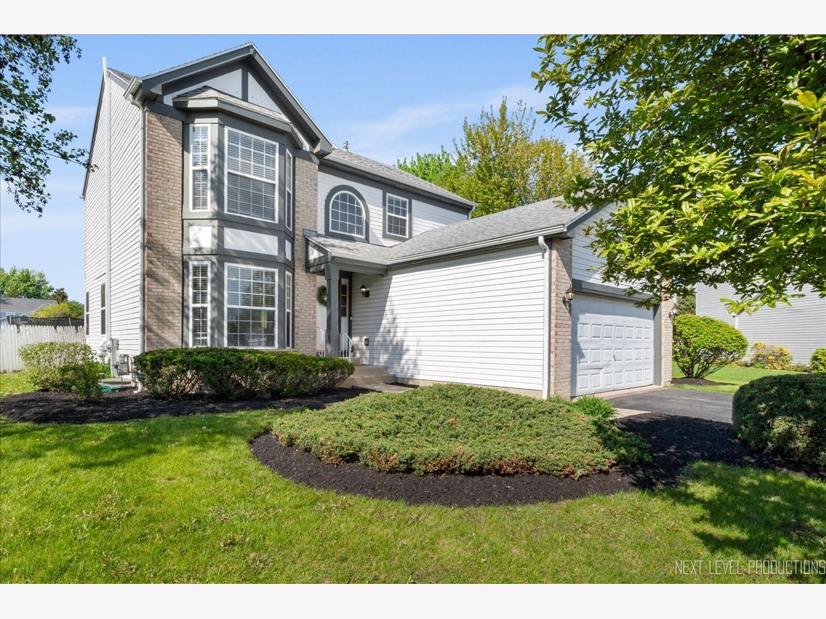 Homes & Townhomes & Condos Sold Heartland Meadows South Elgin Illinois, 7 Roxbury