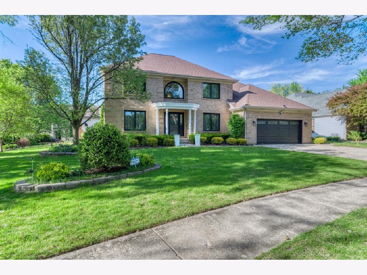 Homes Sold Glenmoor Algonquin Illinois, 2210 Periwinkle