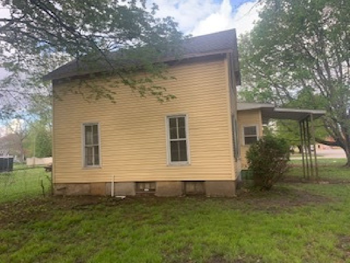  Sold Mclean Illinois, 112 Franklin