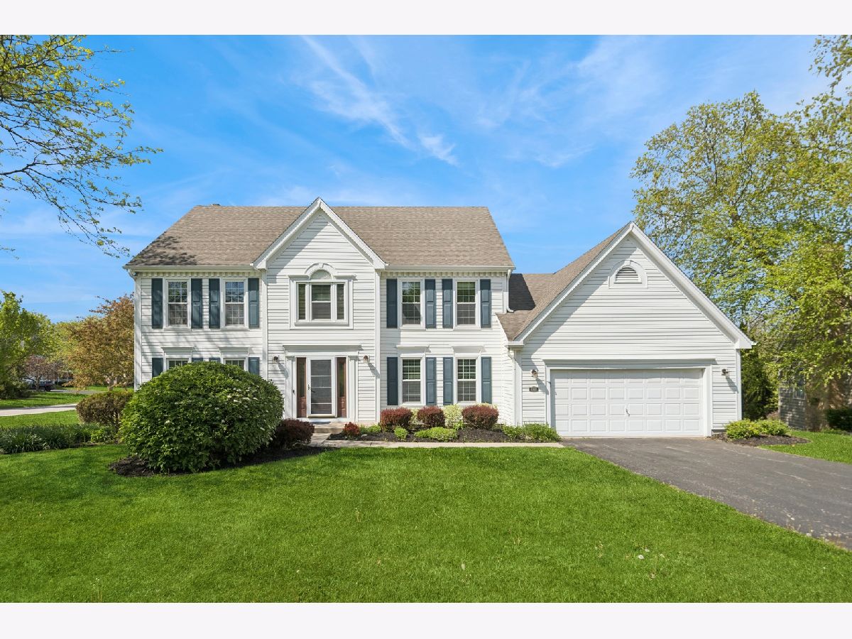 Homes Sold Indian Hill Trails Crystal Lake Illinois, 689 Saddle Ridge