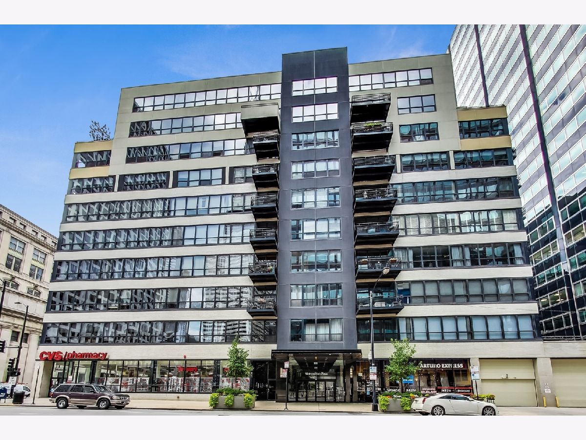 Condominiums Rented Metropolitan Place Chicago Illinois, 130 Canal