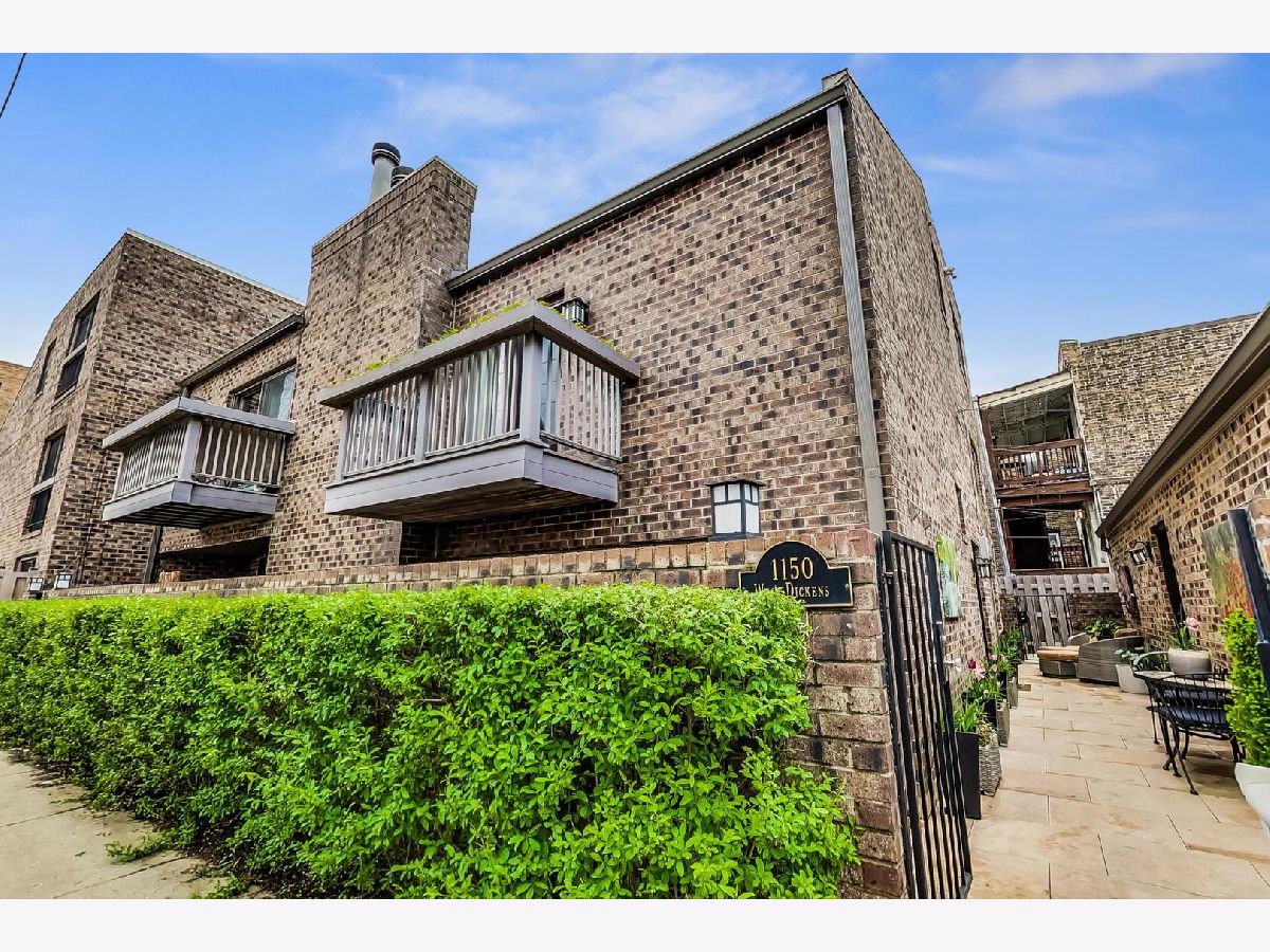 Condominiums & Homes Rented Depaul Chicago Illinois, 1150 Dickens