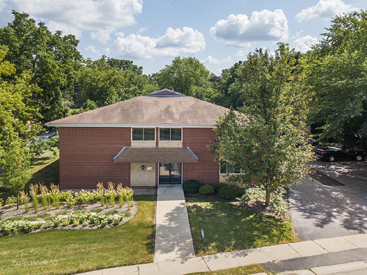  Rented Libertyville Illinois, 709 Park
