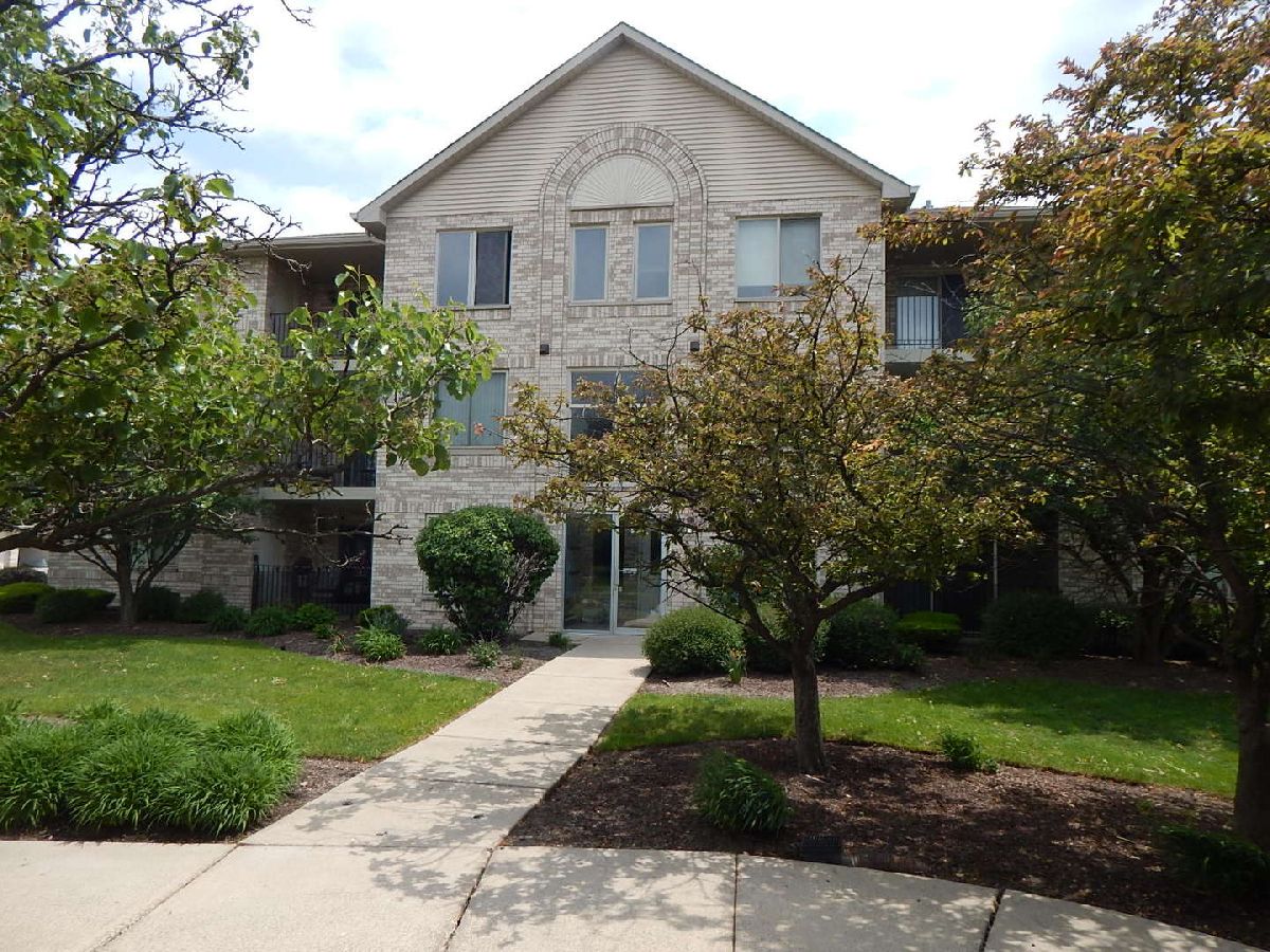 Condominiums Sold Sunchase Pointe Oak Forest Illinois, 6825 Forestview
