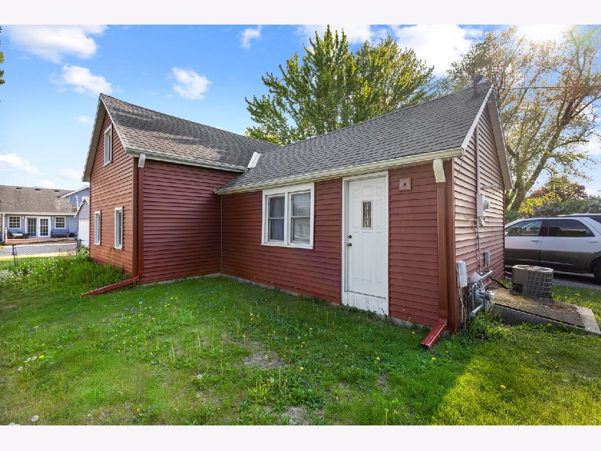  Sold Capron Illinois, 120 5th