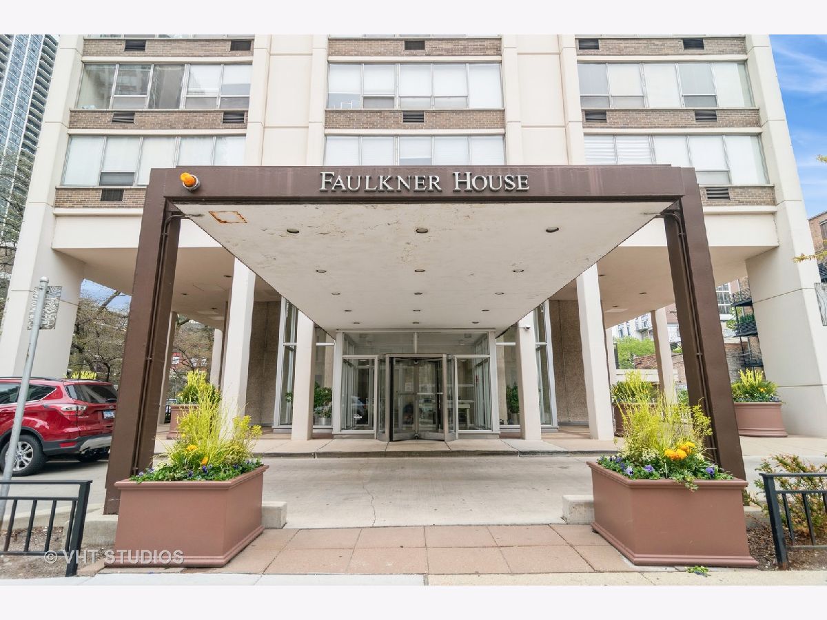 Condominiums Rented Faulkner House Chicago Illinois, 70 Burton