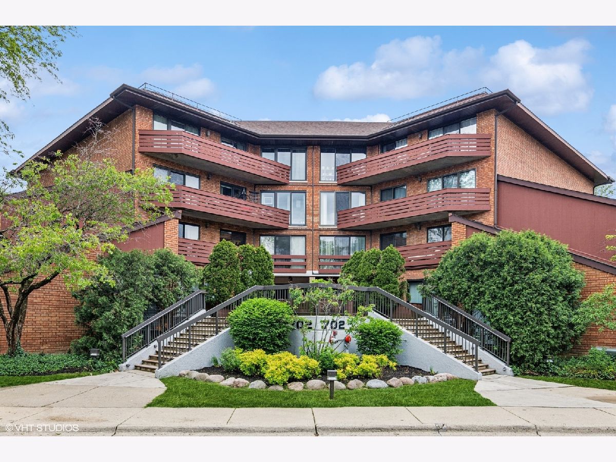 Condos & Townhomes Sold Orchard Glen Glenview Illinois, 702 Waukegan