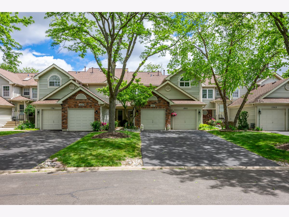 Townhomes & Condos Sold Bennington On The Lake Carol Stream Illinois, 1357 Coldspring