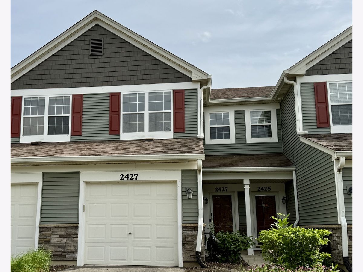 Townhomes & Homes Rented Country Lakes Naperville Illinois, 2427 Golf Ridge
