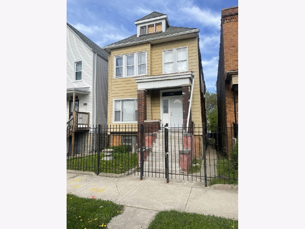 Rented Chicago Illinois, 6041 Loomis