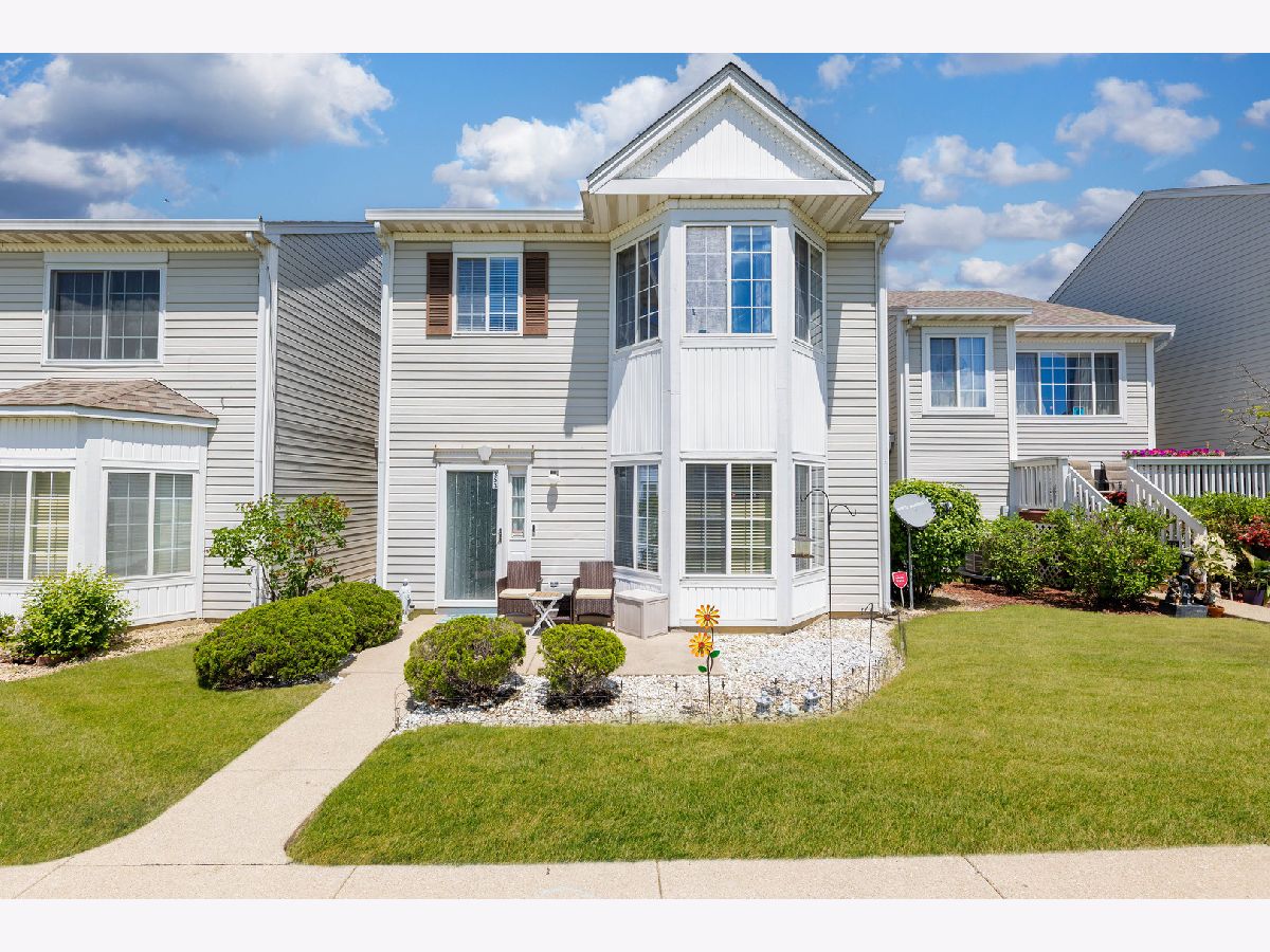 Townhomes & Condos Sold Town Centre Park Bolingbrook Illinois, 353 Evening Star